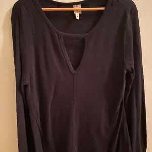 Sexy top with keyhole neck